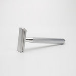 Precision safety razor: the ultimate tool for a zero-irritation shave, featuring a 30° angle for a closer fit.